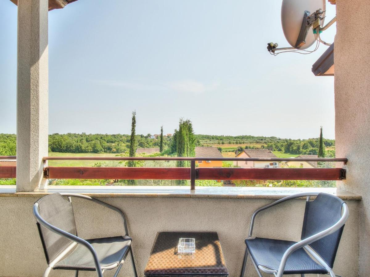 Eni Apartment *